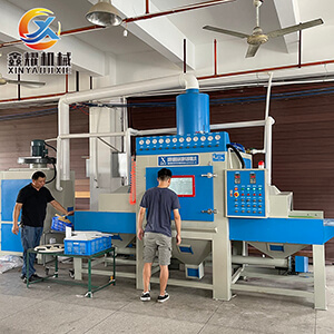 河北輸送式噴砂機(jī)XY-1517A鋁方通噴砂機(jī)